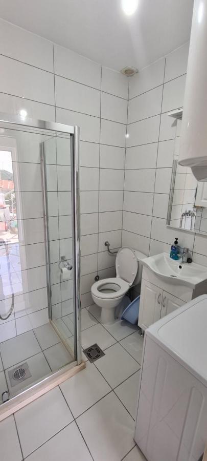 Guest House Ugljevarevic Будва Екстериор снимка