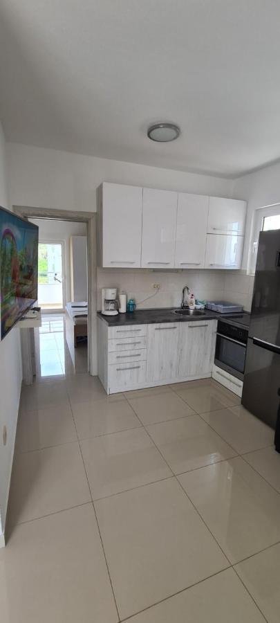 Guest House Ugljevarevic Будва Екстериор снимка