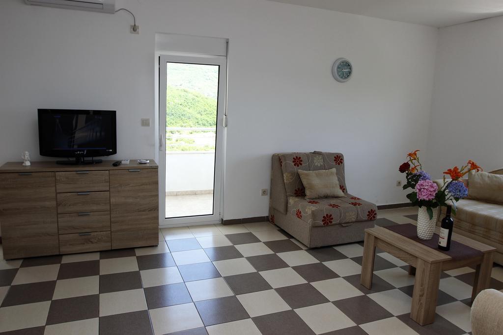 Guest House Ugljevarevic Будва Екстериор снимка