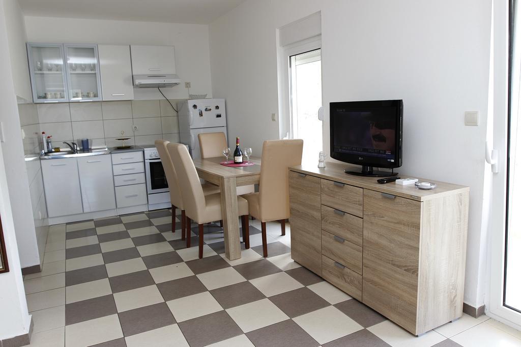 Guest House Ugljevarevic Будва Екстериор снимка