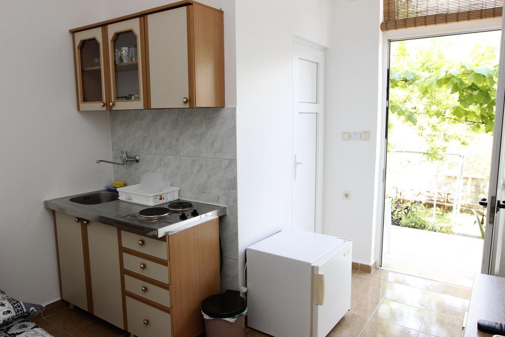 Guest House Ugljevarevic Будва Екстериор снимка