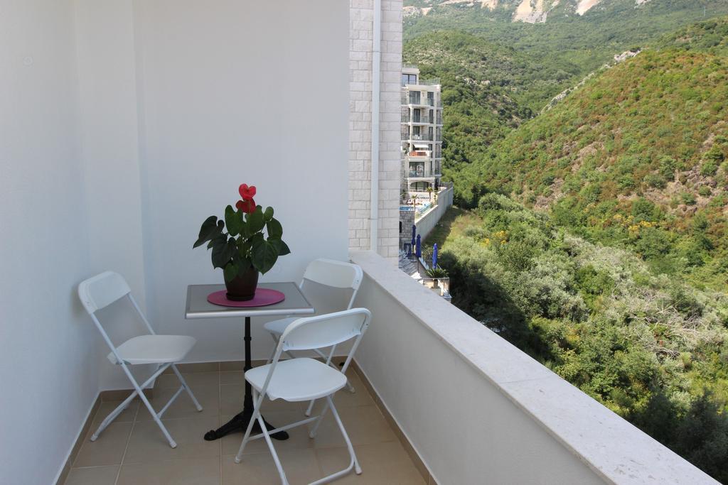 Guest House Ugljevarevic Будва Екстериор снимка
