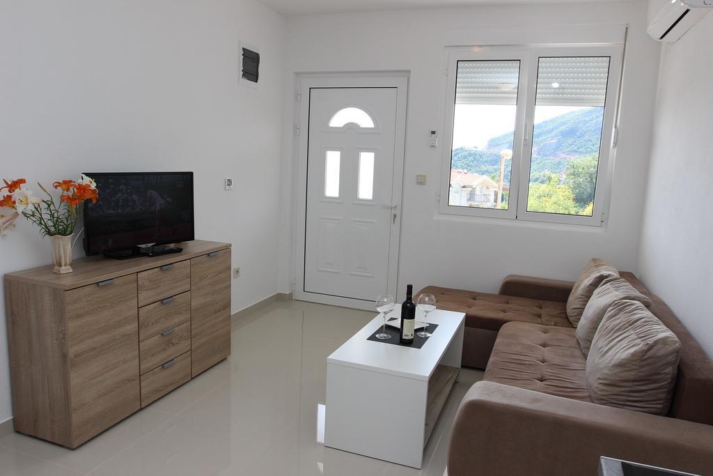 Guest House Ugljevarevic Будва Екстериор снимка
