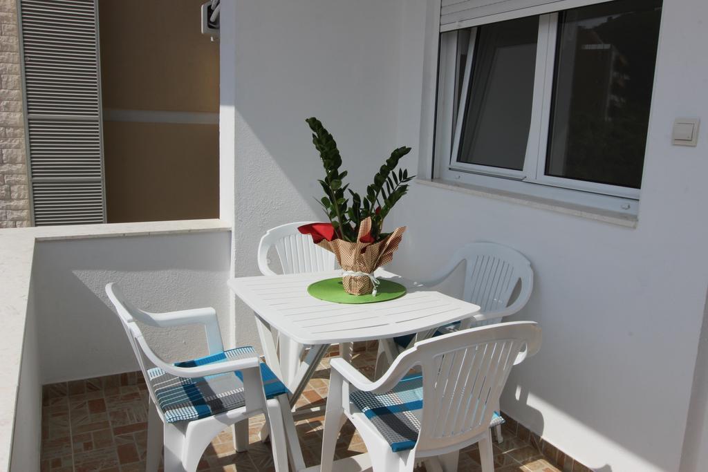 Guest House Ugljevarevic Будва Екстериор снимка