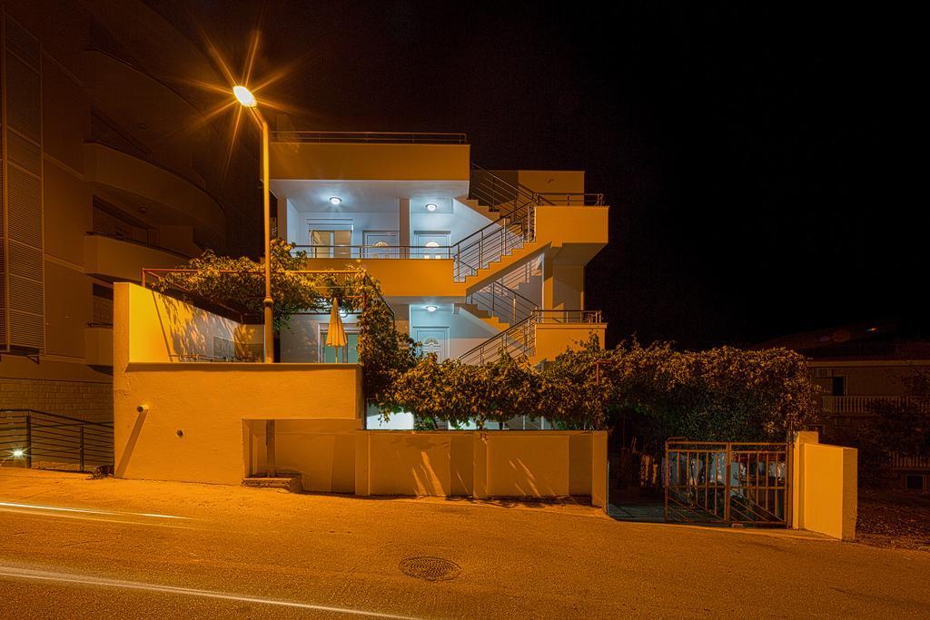 Guest House Ugljevarevic Будва Екстериор снимка