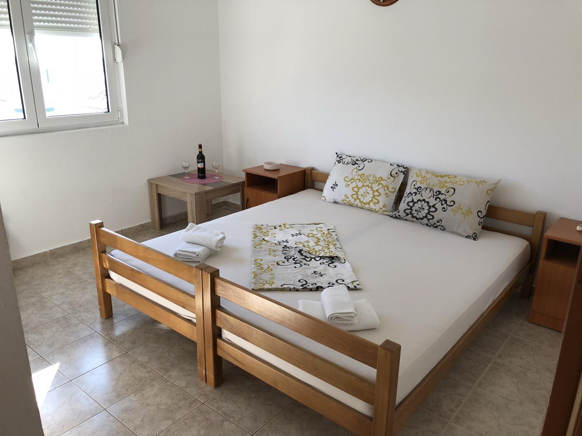 Guest House Ugljevarevic Будва Екстериор снимка